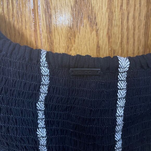 Volcom Coco Tie Chest Black Striped V-Neck Short Sleeve Crop Top Medium M Boho - Picture 5 of 7